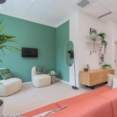 Well-Located Campus Rooms Near City Park Milano Eksteriør billede