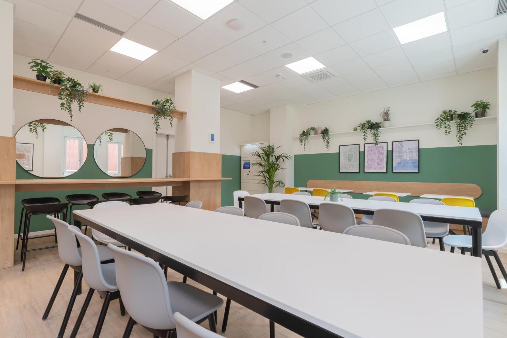 Well-Located Campus Rooms Near City Park Milano Eksteriør billede