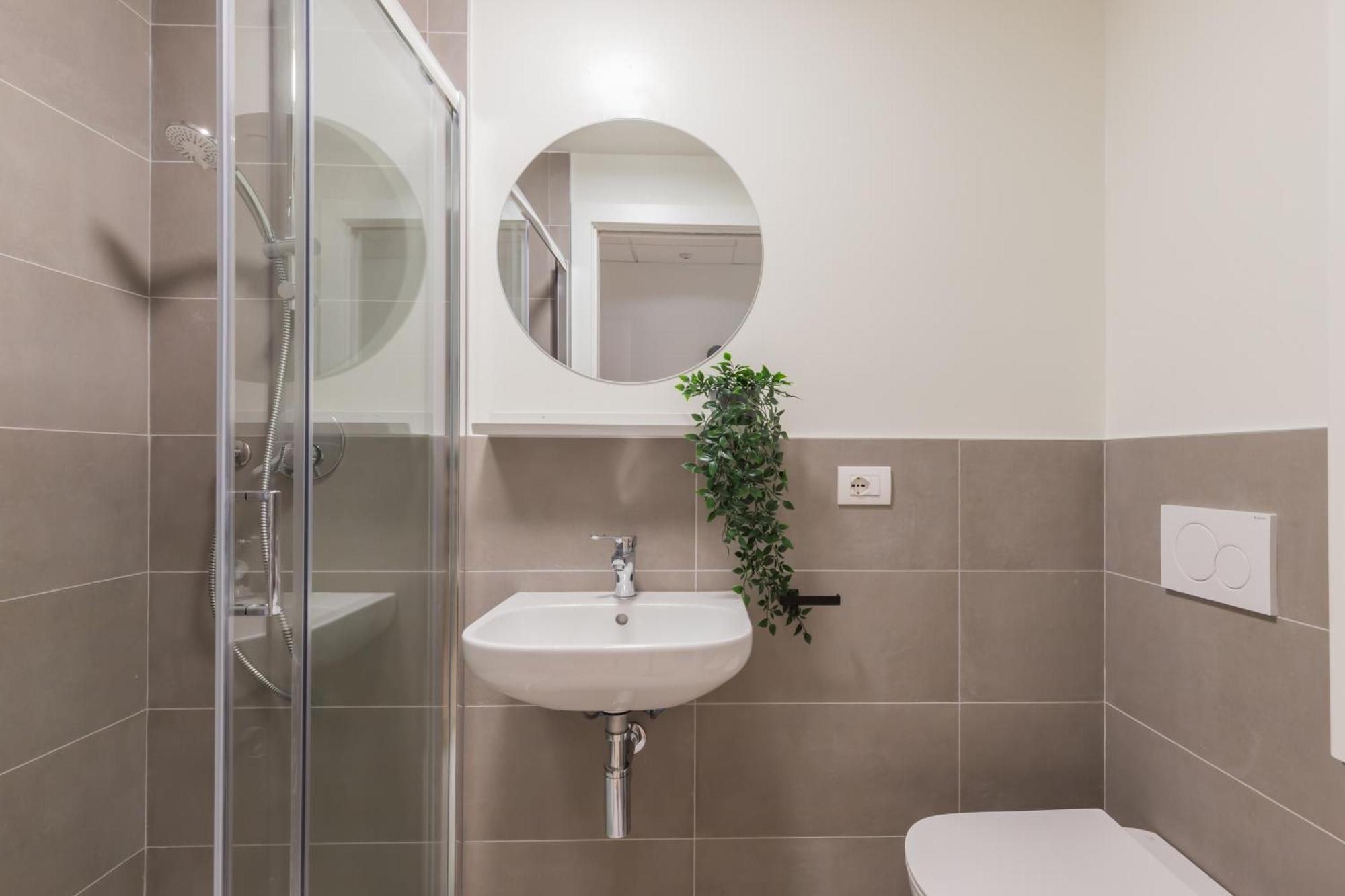 Well-Located Campus Rooms Near City Park Milano Eksteriør billede