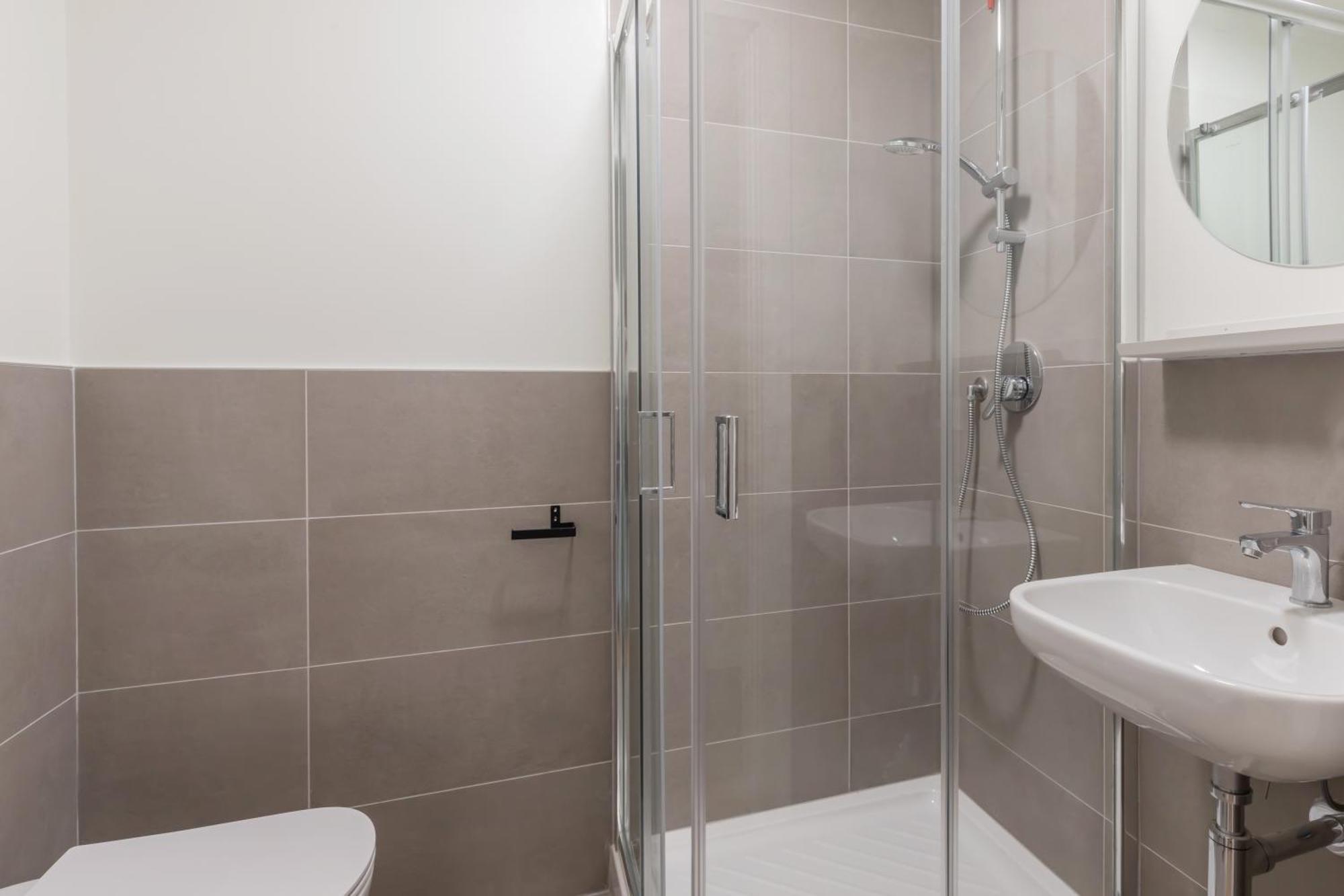 Well-Located Campus Rooms Near City Park Milano Eksteriør billede