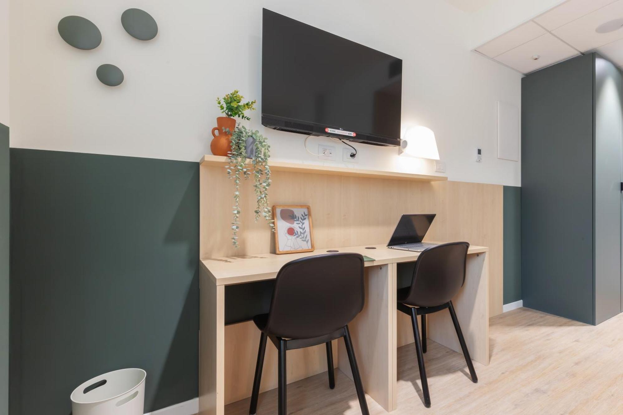 Well-Located Campus Rooms Near City Park Milano Eksteriør billede