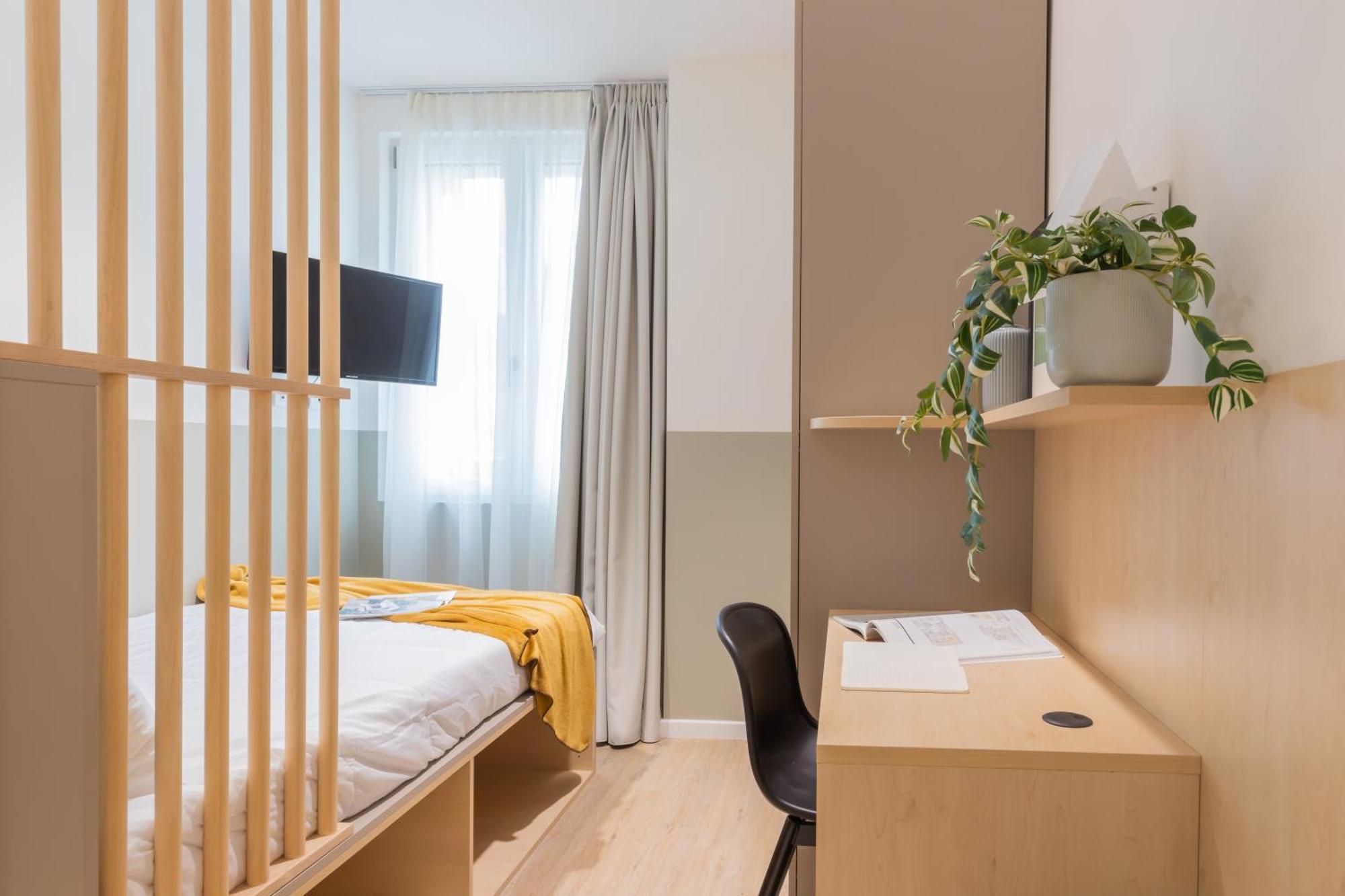 Well-Located Campus Rooms Near City Park Milano Eksteriør billede